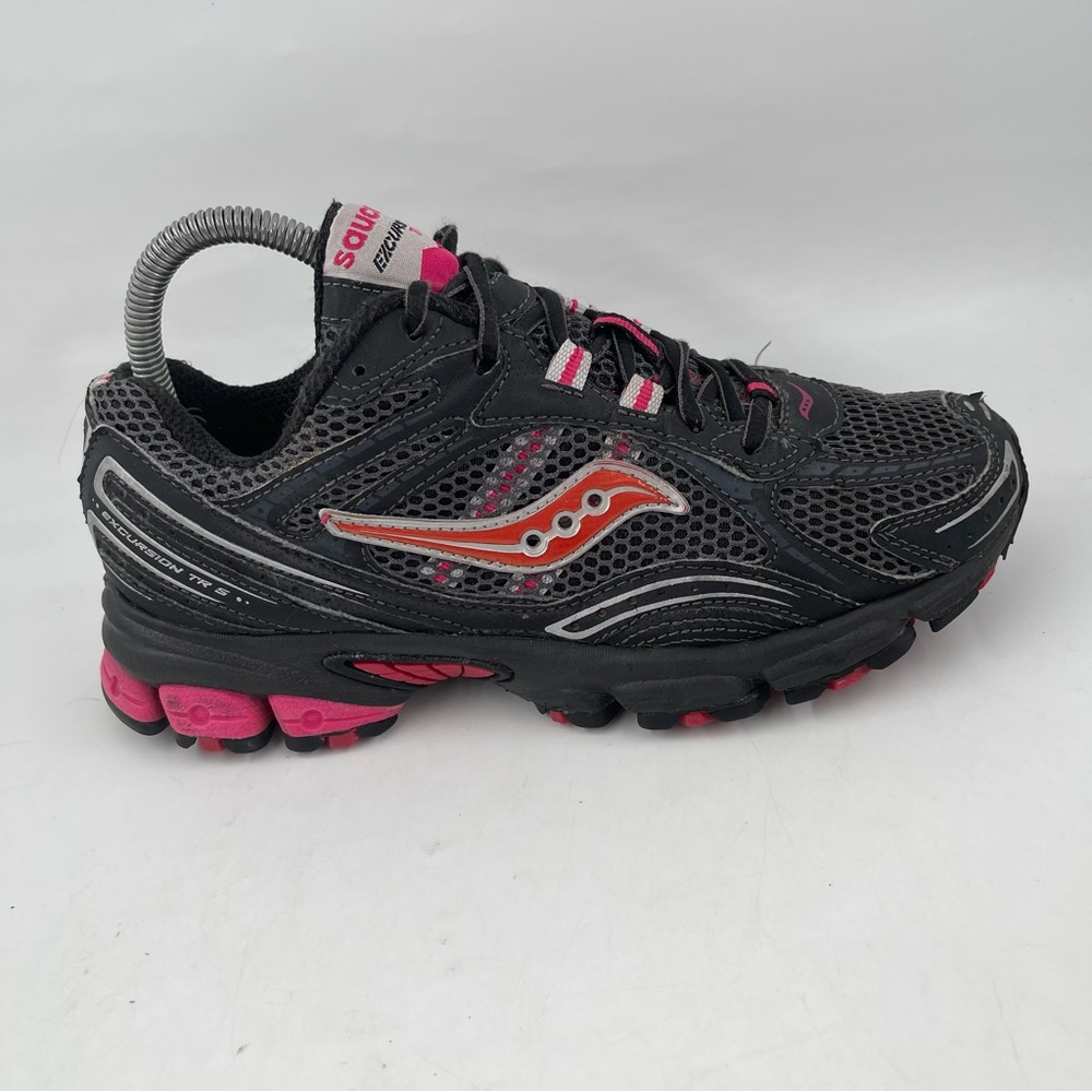 Saucony Women’s Excursion TR 8 -SZ 7.5- Black Pink Running Shoes Sneakers - Picture 1 of 14